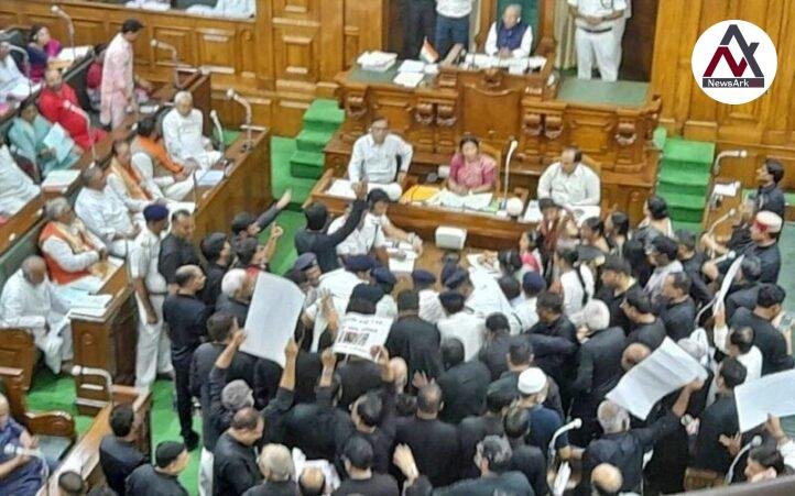 Bihar Assembly Erupts as Opposition Demands SIR Debate, House Adjourned Until 2 p.m.