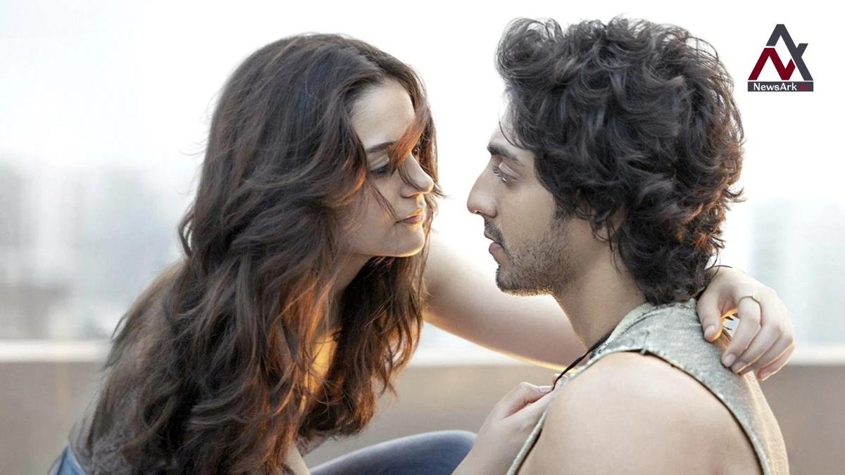 Saiyaara Box Office Collection Day 8: Ahaan Panday, Aneet Padda's starrer inches towards Rs 200 crore mark